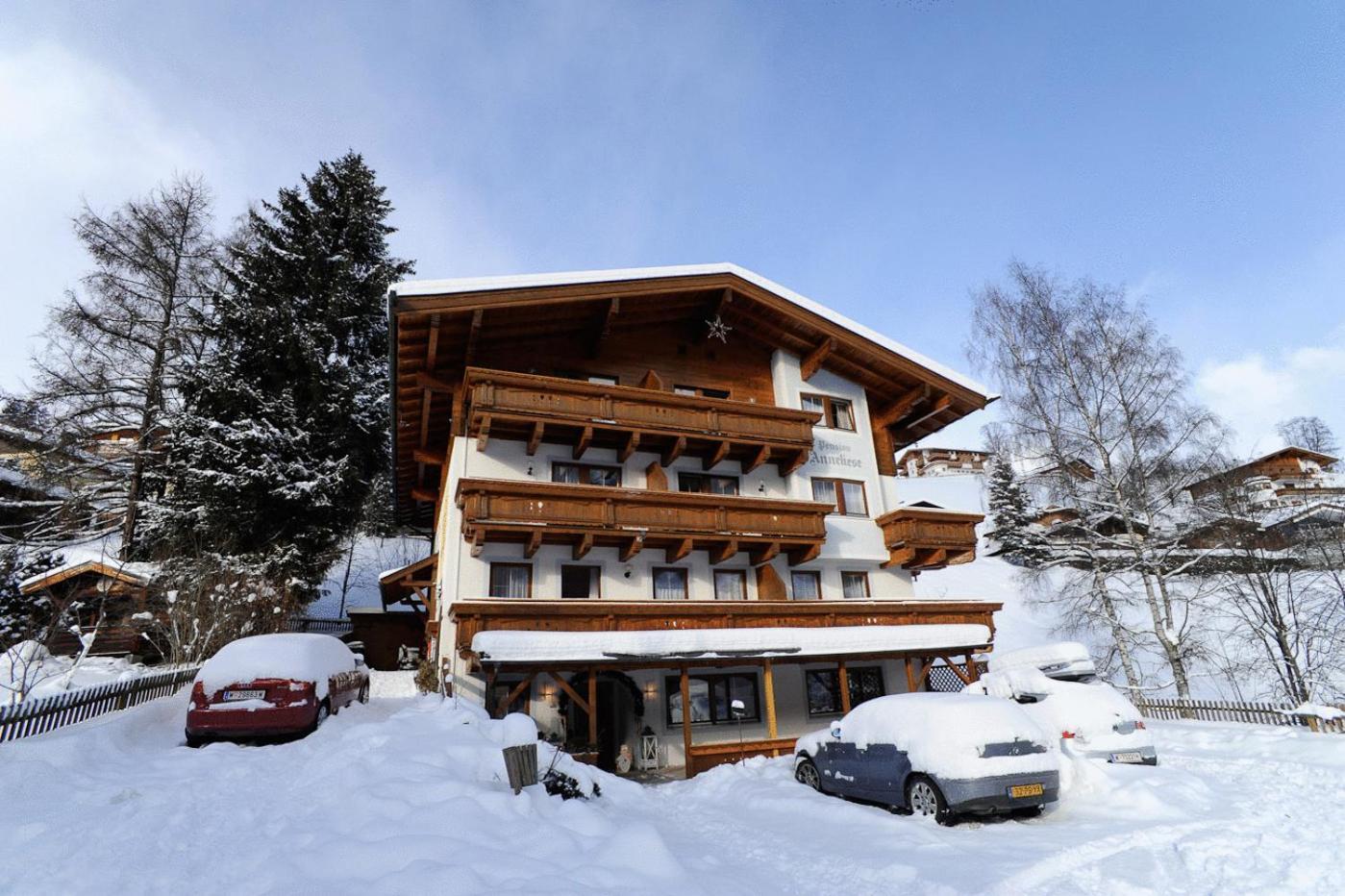 Hotel Valerie Saalbach-Hinterglemm Exterior photo