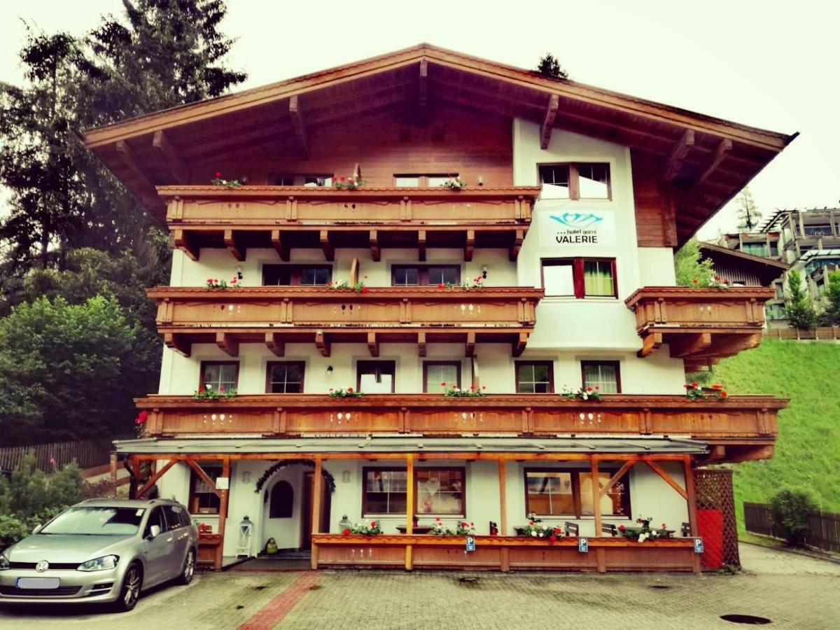 Hotel Valerie Saalbach-Hinterglemm Exterior photo